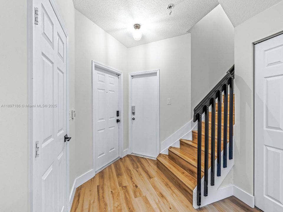 Recently Sold: $429,000 (2 beds, 2 baths, 1312 Square Feet)