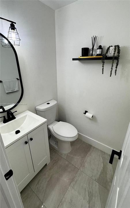 En Venta: $595,900 (3 camas, 2 baños, 1494 Pies cuadrados)