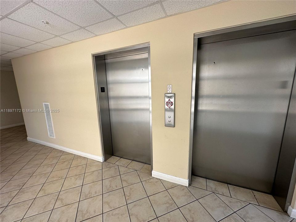 待售: $225,000 (0 贝兹, 1 浴室, 545 平方英尺)