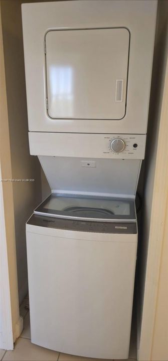 En Venta: $229,900 (3 camas, 2 baños, 1182 Pies cuadrados)