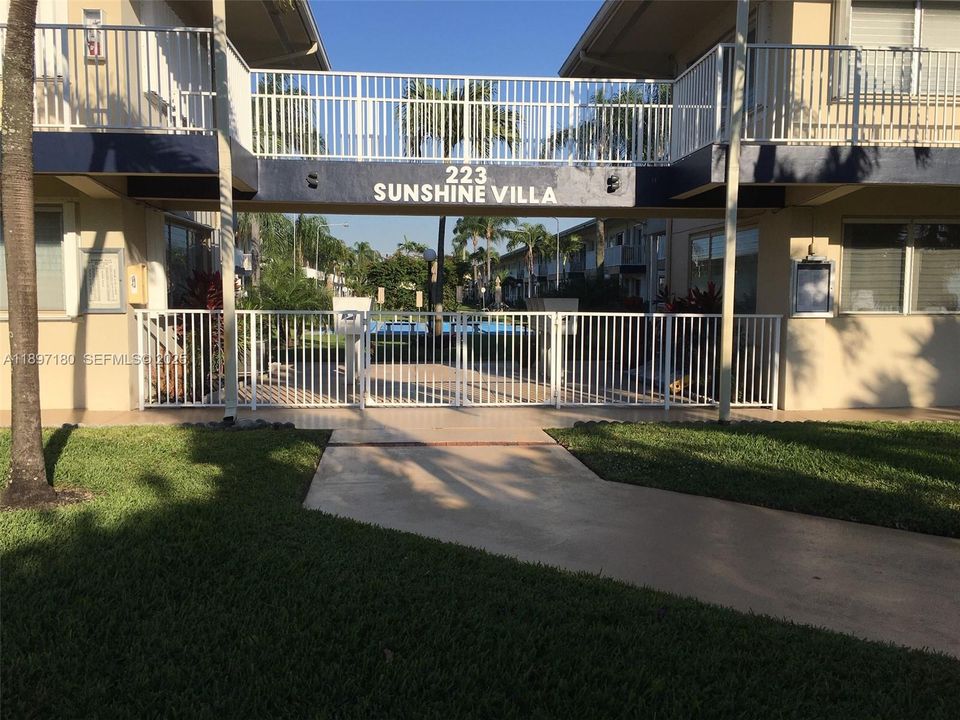 Sunshine Villa 2 stoty Complex