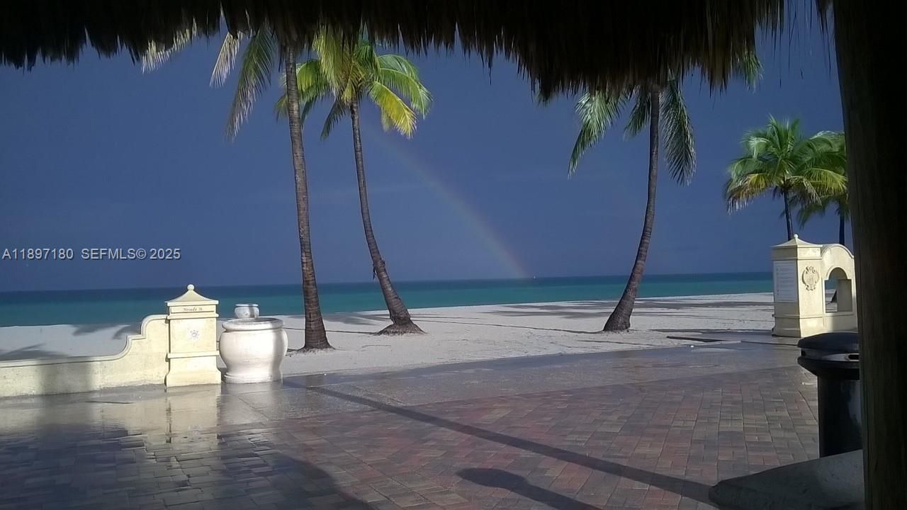 Bike to Hollywood Beach less than 10 minutes away, from the complex.