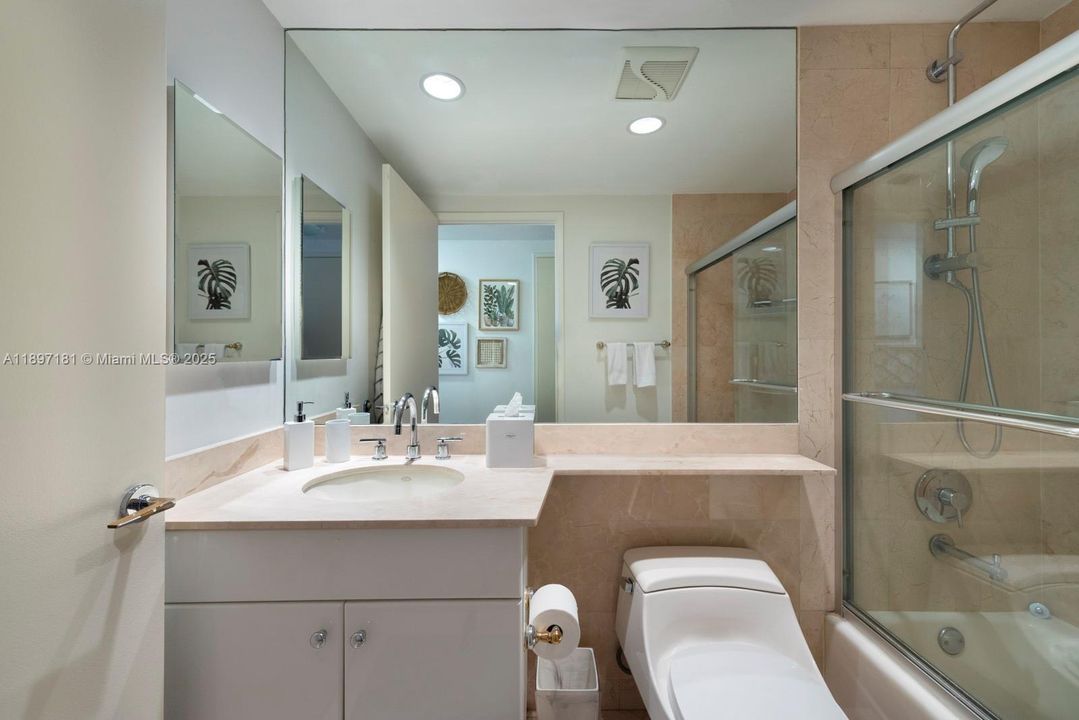 На продажу: $4,100,000 (4 спален, 4 ванн, 3368 Квадратных фут)