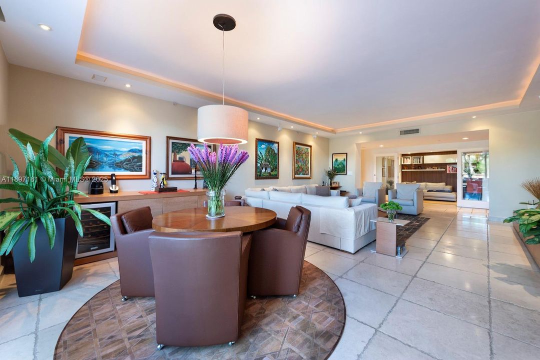 На продажу: $4,100,000 (4 спален, 4 ванн, 3368 Квадратных фут)