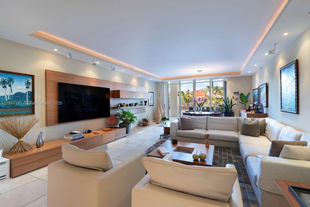 На продажу: $4,100,000 (4 спален, 4 ванн, 3368 Квадратных фут)