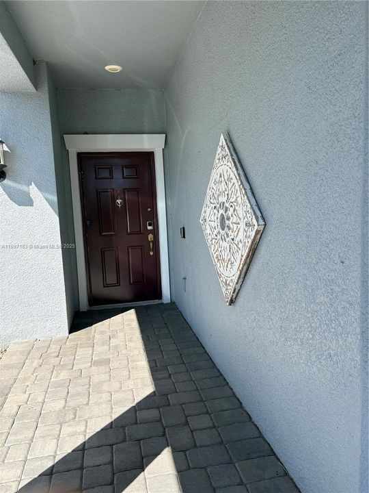 待售: $699,999 (5 贝兹, 3 浴室, 0 平方英尺)