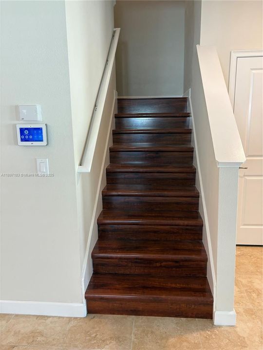 待售: $699,999 (5 贝兹, 3 浴室, 0 平方英尺)