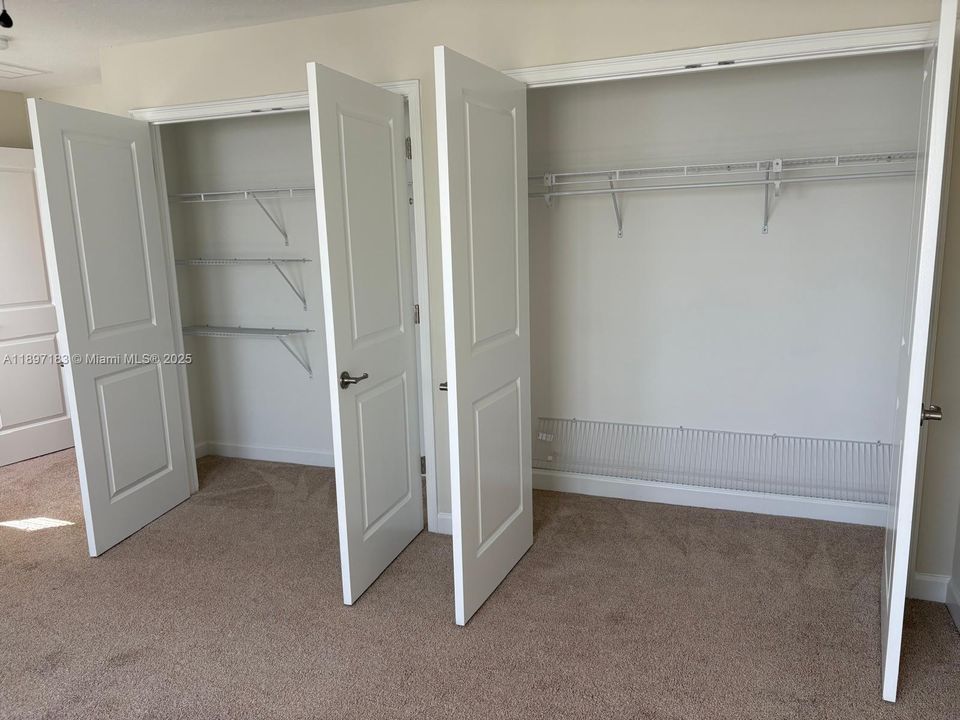 待售: $699,999 (5 贝兹, 3 浴室, 0 平方英尺)