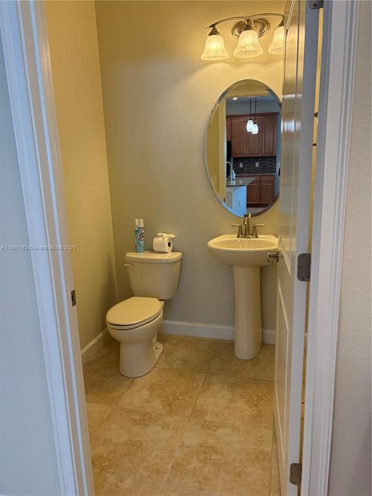 待售: $699,999 (5 贝兹, 3 浴室, 0 平方英尺)