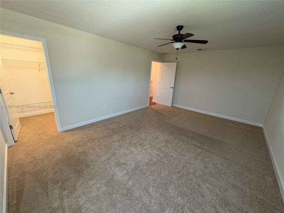 待售: $699,999 (5 贝兹, 3 浴室, 0 平方英尺)