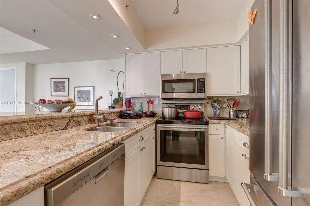 待售: $1,550,000 (3 贝兹, 2 浴室, 1372 平方英尺)