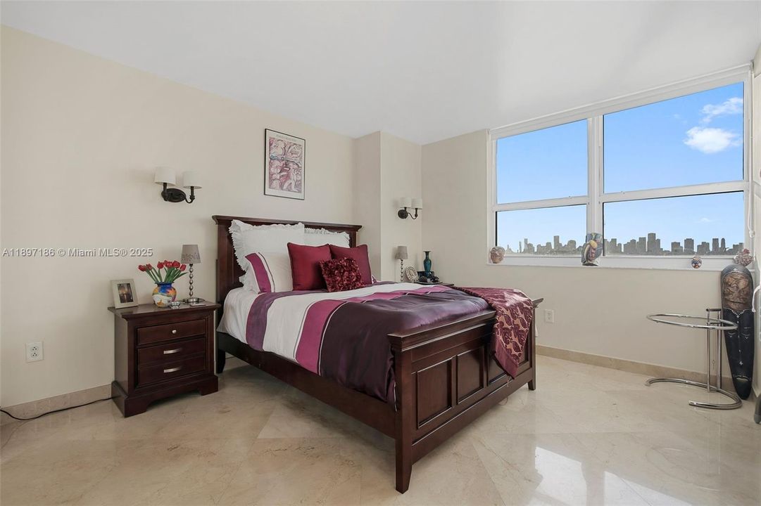 待售: $1,550,000 (3 贝兹, 2 浴室, 1372 平方英尺)