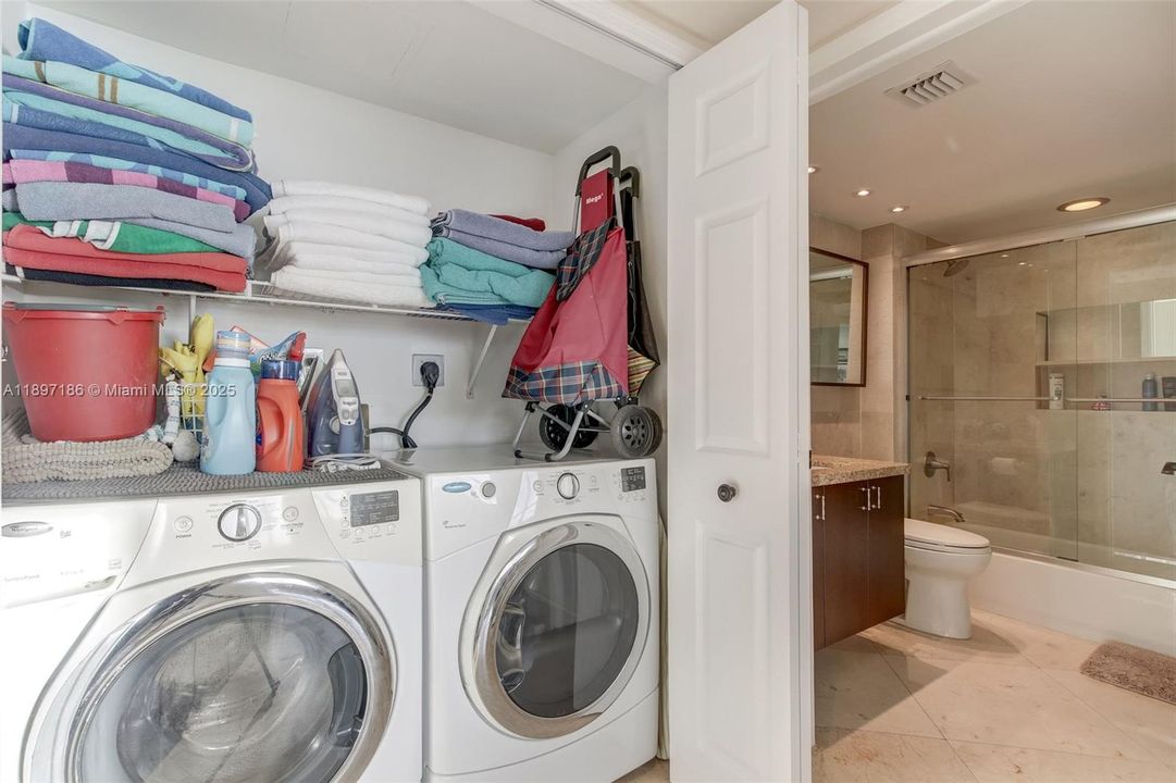 待售: $1,550,000 (3 贝兹, 2 浴室, 1372 平方英尺)