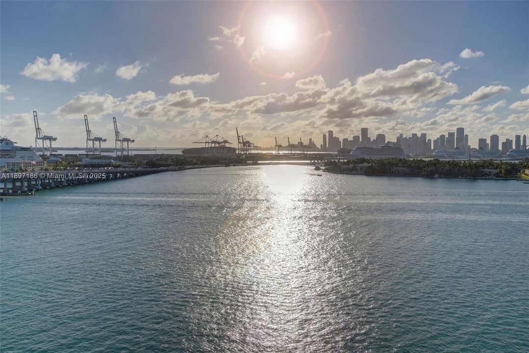 待售: $1,550,000 (3 贝兹, 2 浴室, 1372 平方英尺)