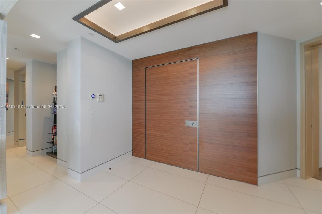 En Venta: $5,150,000 (4 camas, 6 baños, 3735 Pies cuadrados)