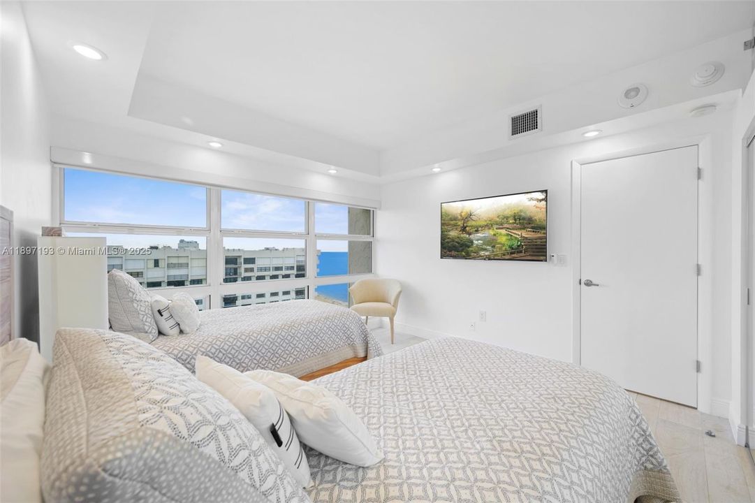 出租: $7,000 (3 贝兹, 2 浴室, 1615 平方英尺)