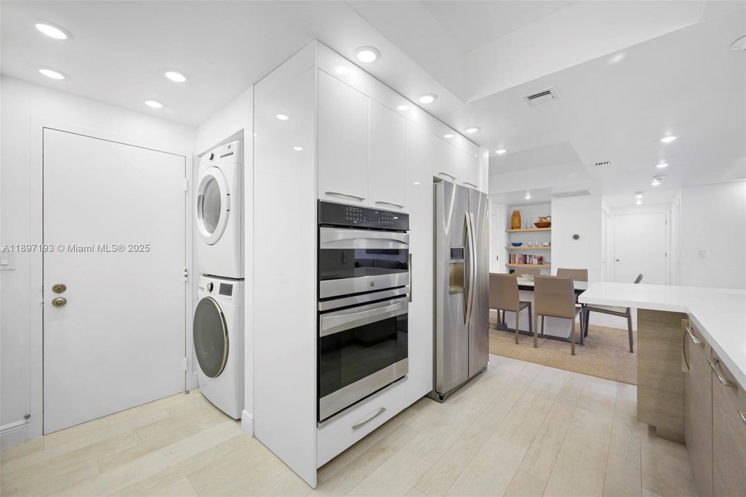 出租: $7,000 (3 贝兹, 2 浴室, 1615 平方英尺)