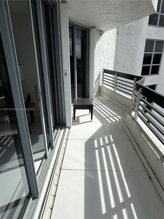 Под контрактом: $4,500 (2 спален, 2 ванн, 1181 Квадратных фут)