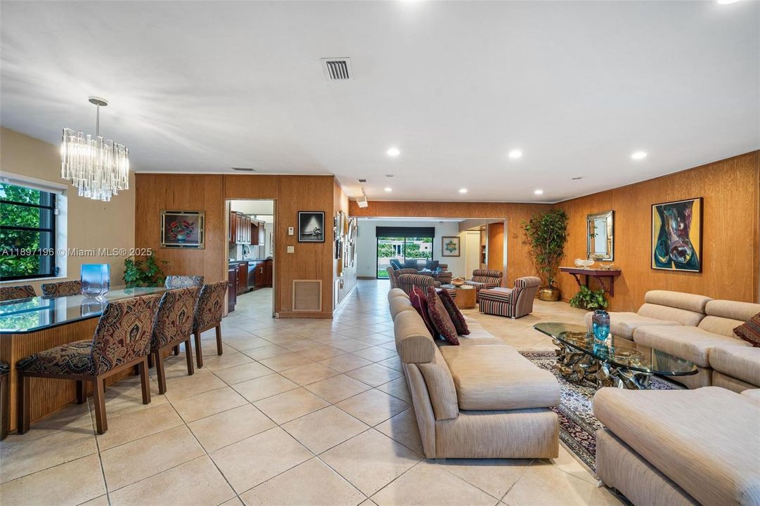 For Sale: $2,897,500 (3 beds, 2 baths, 2828 Square Feet)