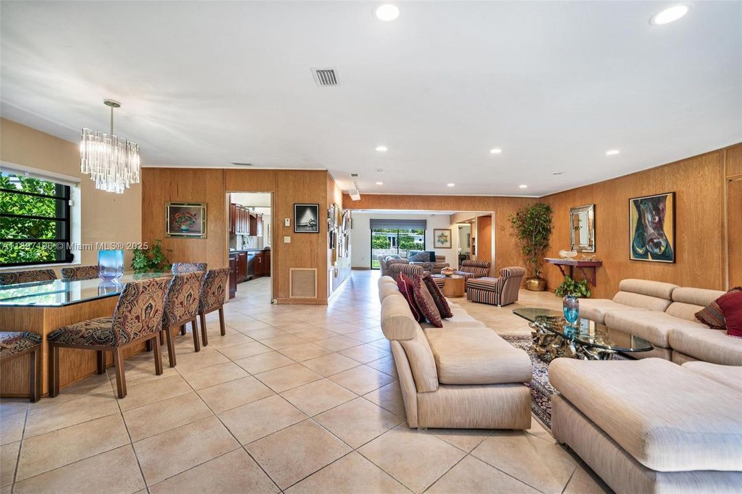 For Sale: $2,897,500 (3 beds, 2 baths, 2828 Square Feet)