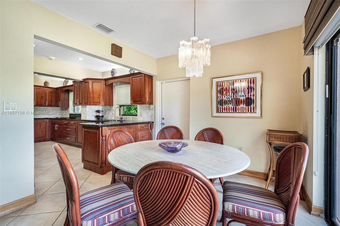 For Sale: $2,897,500 (3 beds, 2 baths, 2828 Square Feet)