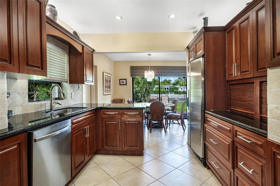 For Sale: $2,897,500 (3 beds, 2 baths, 2828 Square Feet)