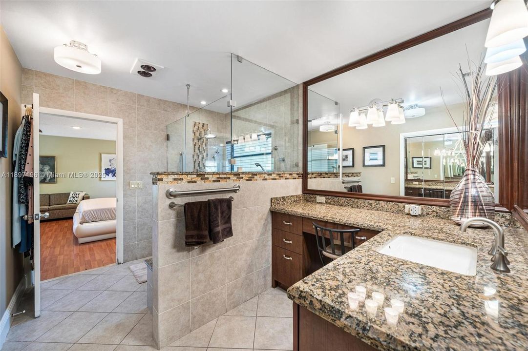 For Sale: $2,897,500 (3 beds, 2 baths, 2828 Square Feet)