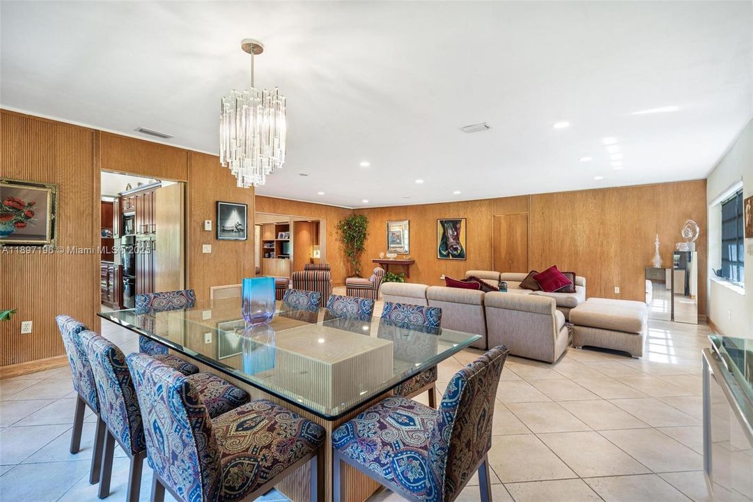 For Sale: $2,897,500 (3 beds, 2 baths, 2828 Square Feet)