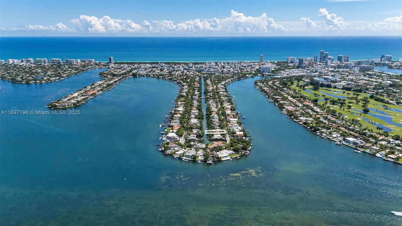 For Sale: $2,897,500 (3 beds, 2 baths, 2828 Square Feet)