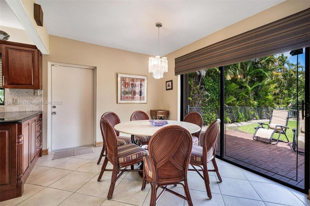 For Sale: $2,897,500 (3 beds, 2 baths, 2828 Square Feet)