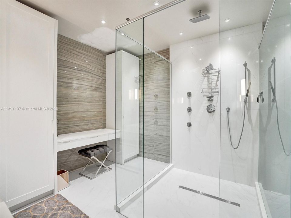 待售: $3,900,000 (3 贝兹, 3 浴室, 2635 平方英尺)