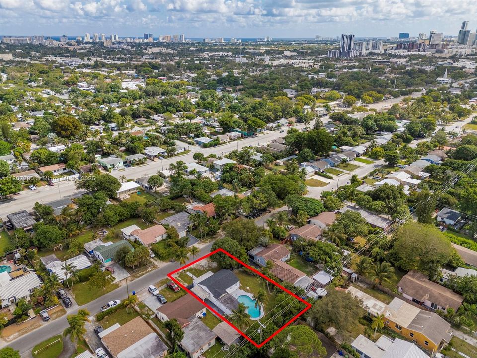 Active With Contract: $565,000 (4 beds, 2 baths, 1444 Square Feet)