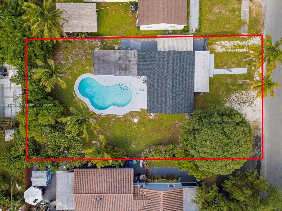 Active With Contract: $565,000 (4 beds, 2 baths, 1444 Square Feet)