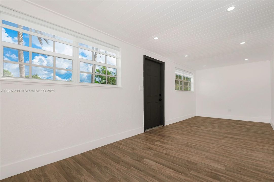 Active With Contract: $565,000 (4 beds, 2 baths, 1444 Square Feet)