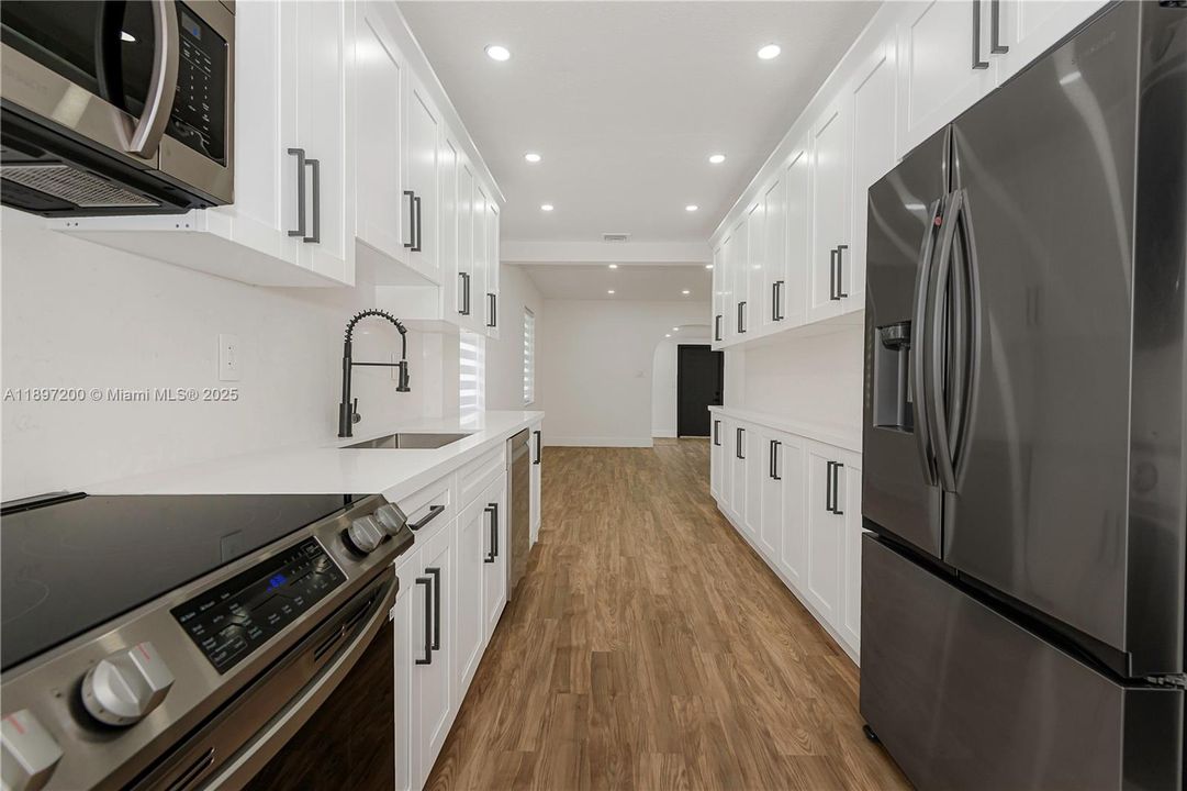 Active With Contract: $565,000 (4 beds, 2 baths, 1444 Square Feet)