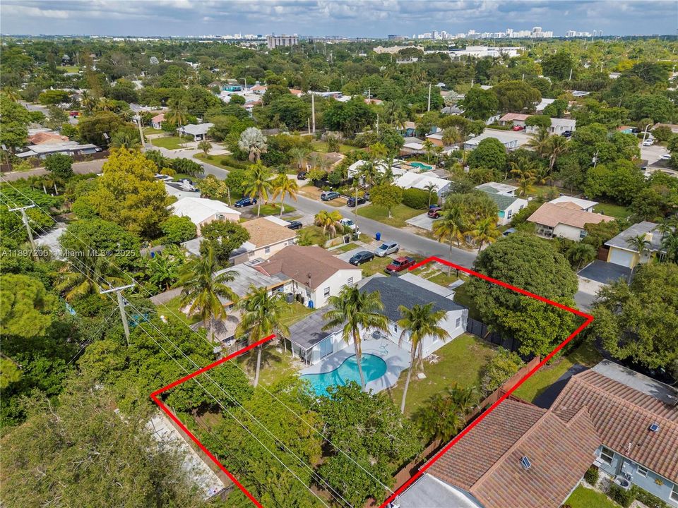 Active With Contract: $565,000 (4 beds, 2 baths, 1444 Square Feet)