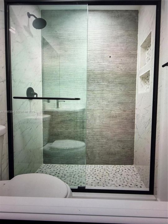 For Sale: $124,900 (1 beds, 1 baths, 720 Square Feet)