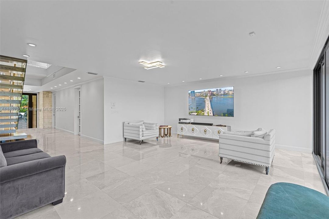 En Renta: $8,000 (2 camas, 2 baños, 2651 Pies cuadrados)