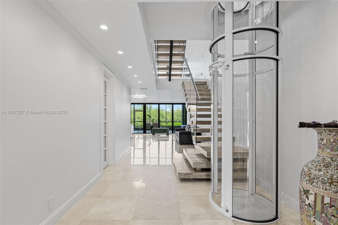 En Renta: $8,000 (2 camas, 2 baños, 2651 Pies cuadrados)