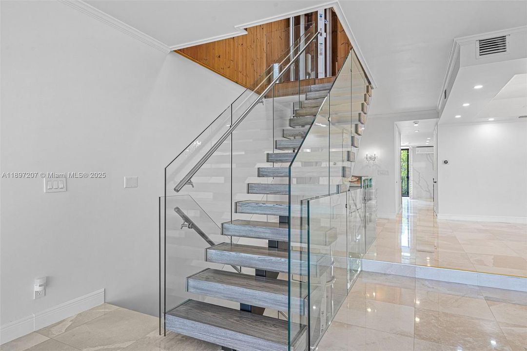 En Renta: $8,000 (2 camas, 2 baños, 2651 Pies cuadrados)