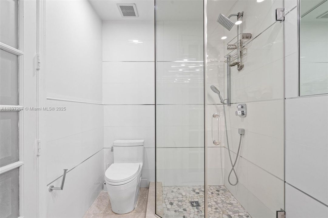 En Renta: $8,000 (2 camas, 2 baños, 2651 Pies cuadrados)