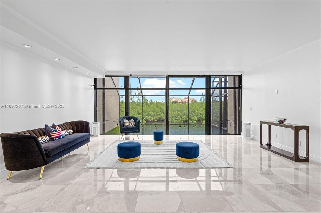 En Renta: $8,000 (2 camas, 2 baños, 2651 Pies cuadrados)