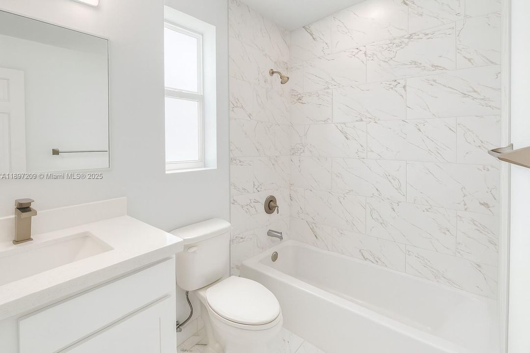 Recently Rented: $2,400 (3 beds, 2 baths, 1382 Square Feet)