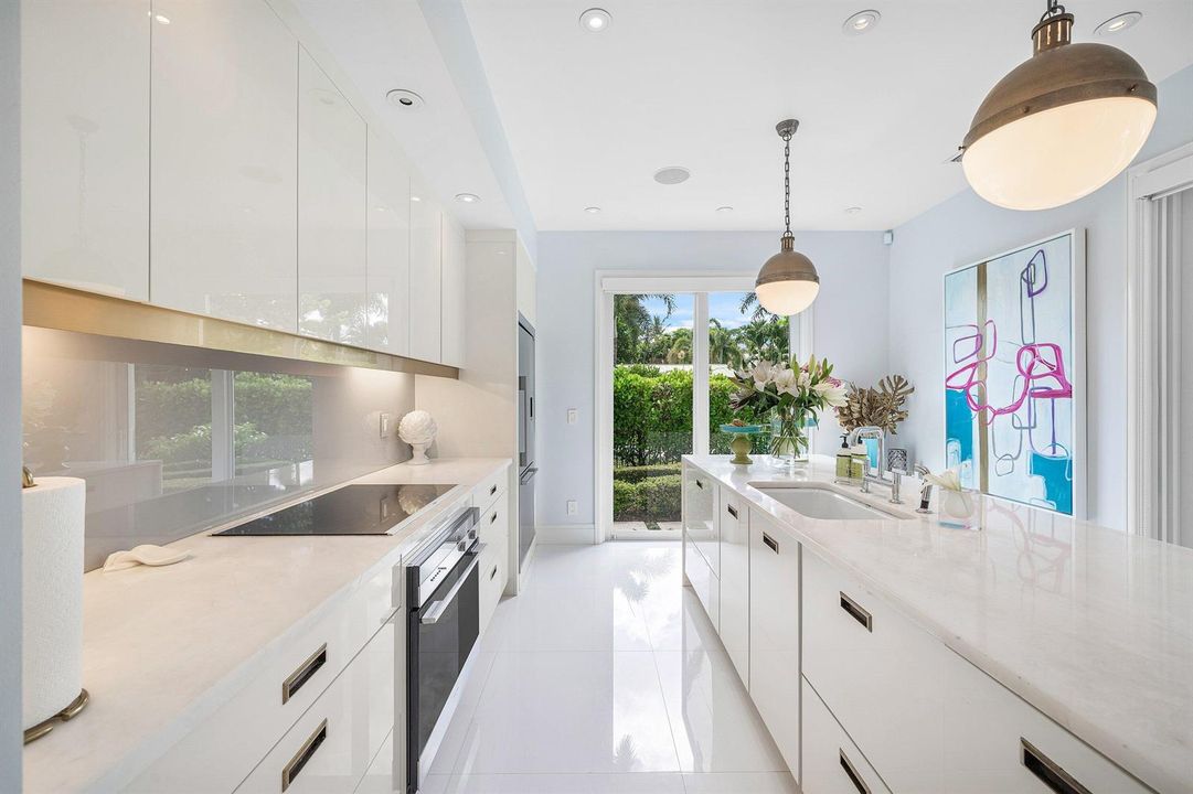 014-106BeachwayDrive-OceanRidge-FL-33435