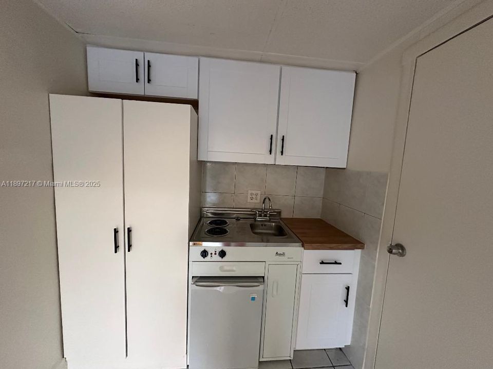 En Renta: $1,100 (0 camas, 1 baños, 300 Pies cuadrados)