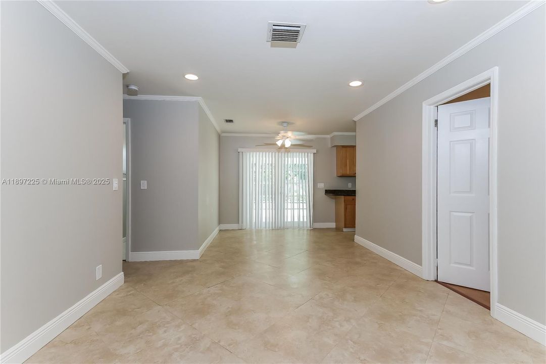 For Rent: $2,830 (3 beds, 1 baths, 1068 Square Feet)