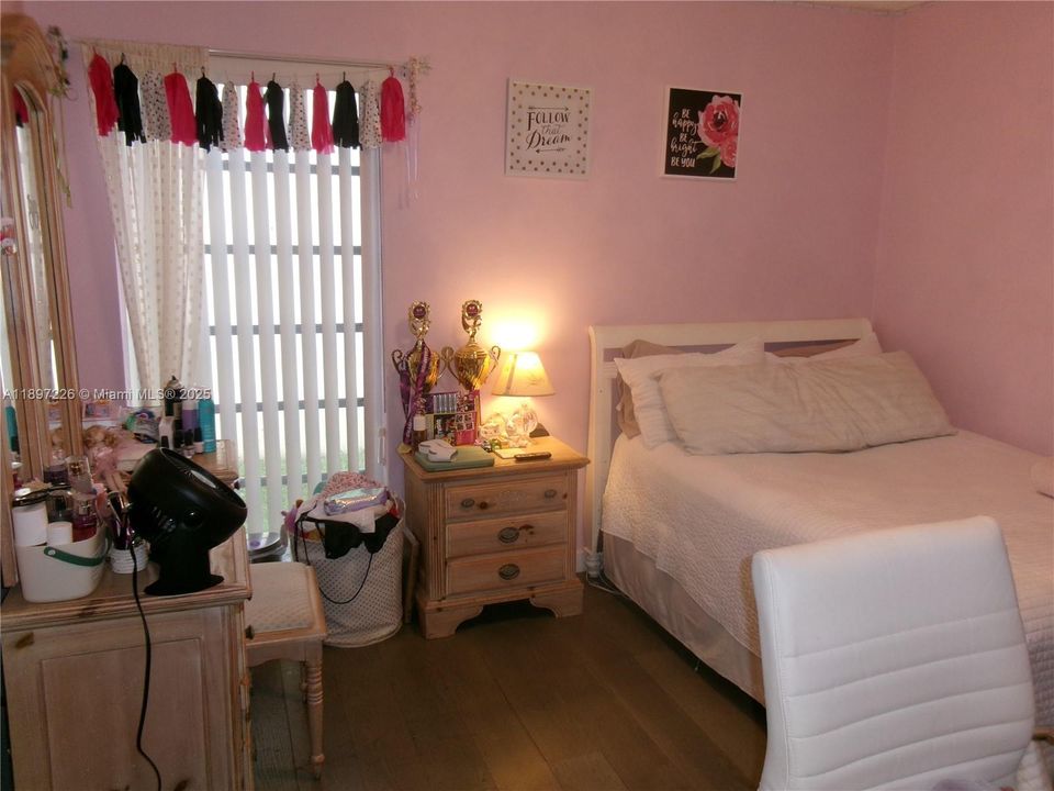 For Sale: $699,000 (3 beds, 2 baths, 1610 Square Feet)