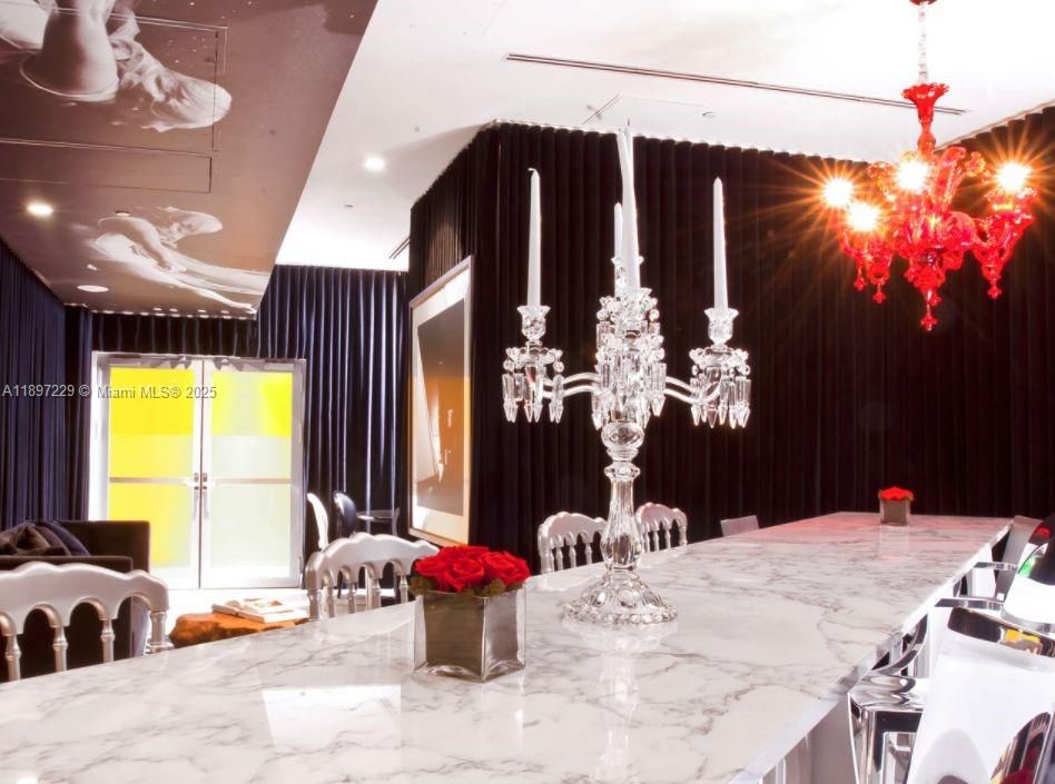 THROW A BIG DINNER PARTY OR SPECIAL OCCASIONS.