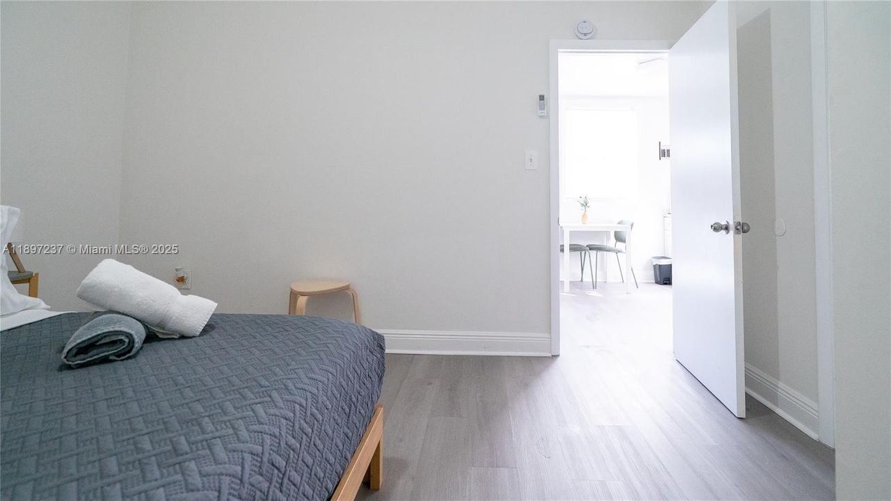 На продажу: $1,250,000 (0 спален, 0 ванн, 2165 Квадратных фут)