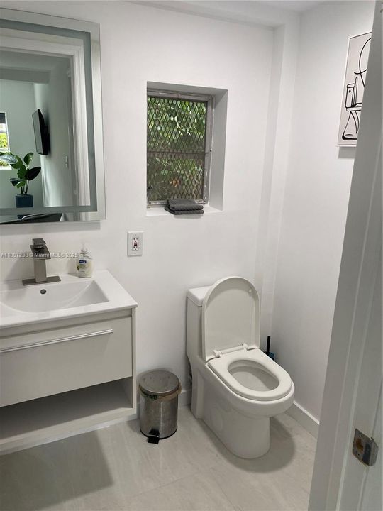 最近租的: $2,050 (1 贝兹, 1 浴室, 500 平方英尺)